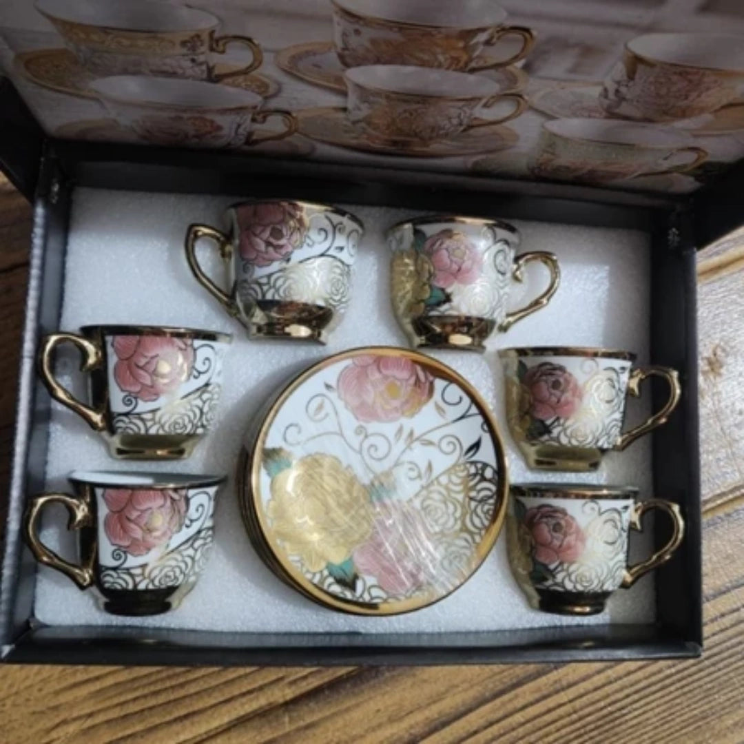 Kit com 12 peças de Cerâmica em Porcelana