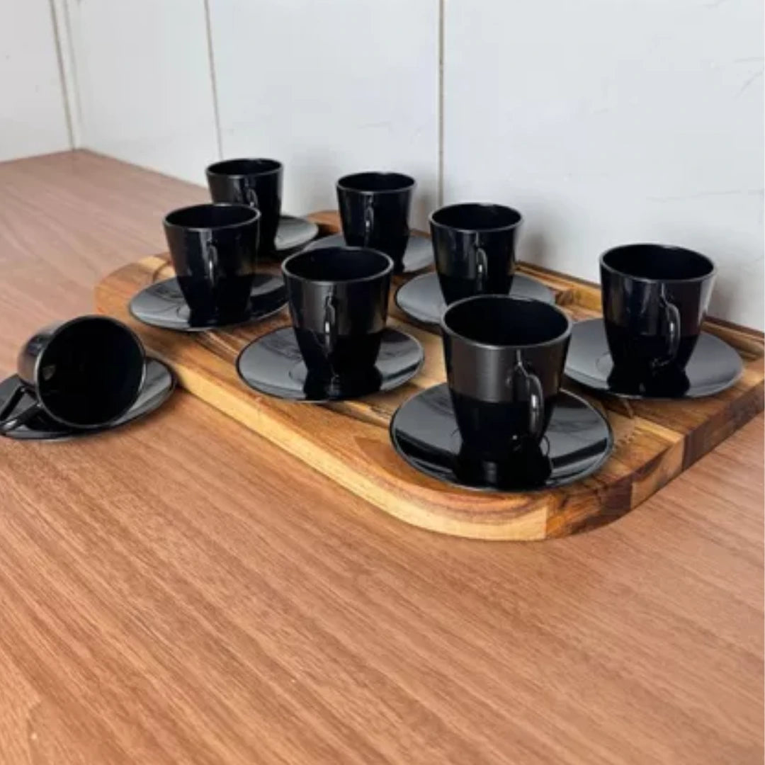 Conjunto de 16 Peças de Xícaras e Pires